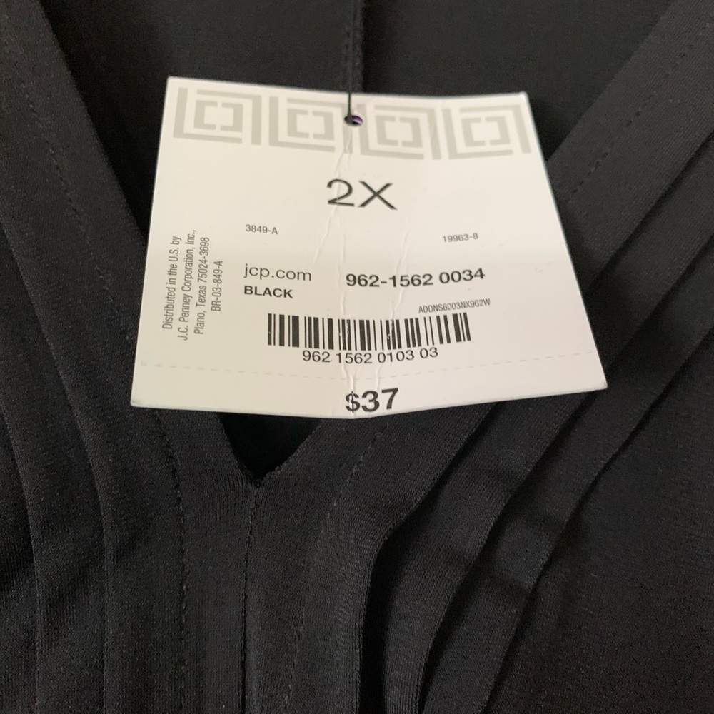Black Liz Claiborne Women empire waist top